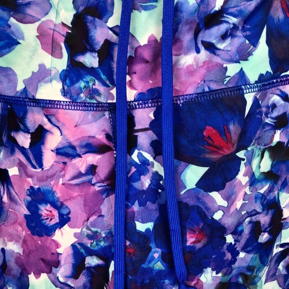 BOGO Danskin Now - size XXL - YOGA - Gym - Jog - Floral Capris - Blue, Green - Picture 2 of 4